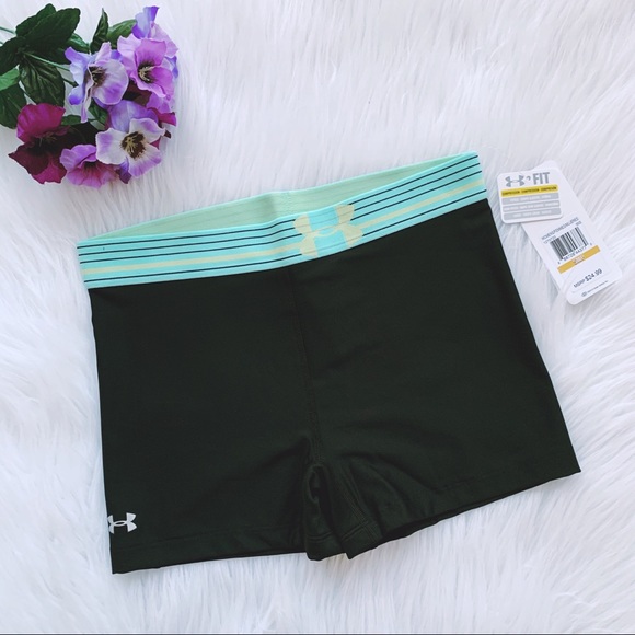 Under Armour Pants - Under Armour Heat Gear Black women’s Shorts Size S